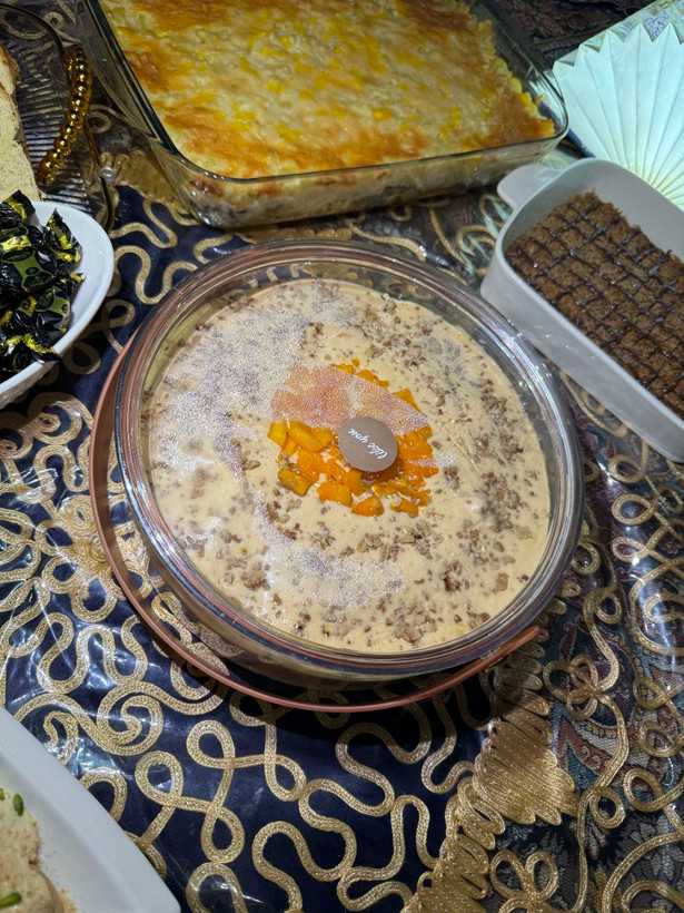 ظرف اکرولیک درب دار دسته چرمی
