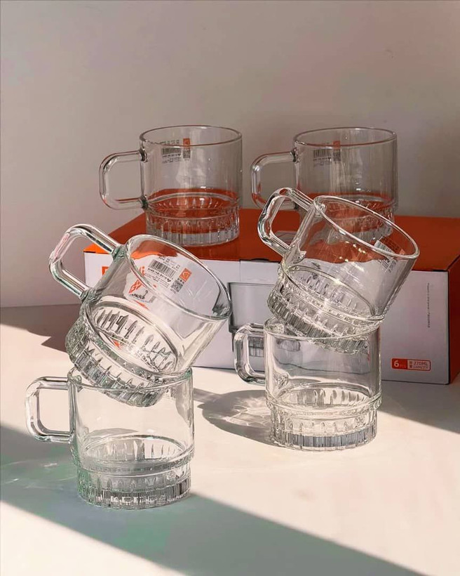 استکان چایخوری پایه دار طرح ماندگار stayble برند DELI GLASS