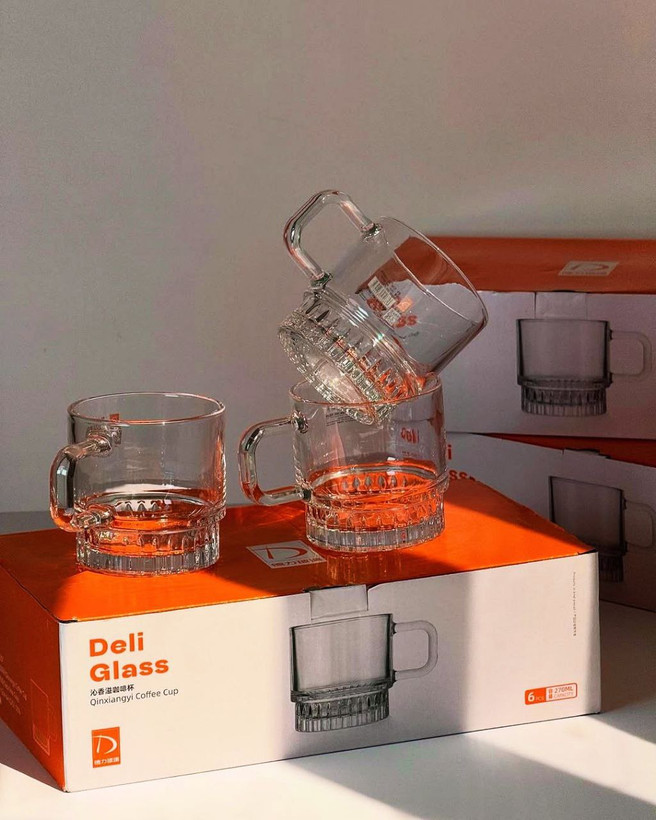 استکان چایخوری پایه دار طرح ماندگار stayble برند DELI GLASS