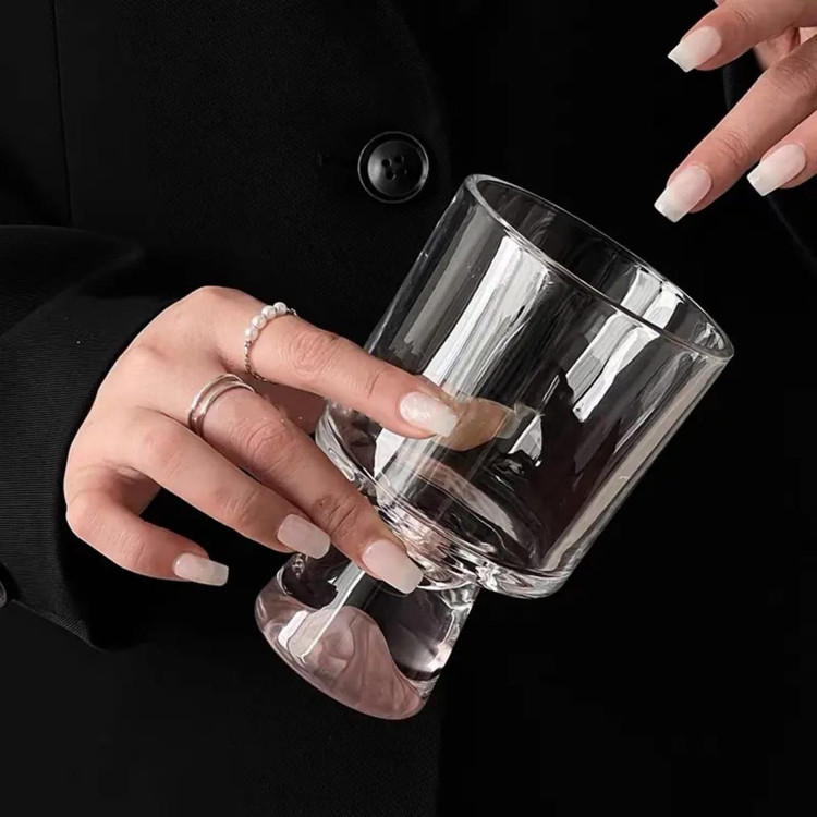 دسرخوری پایه دار برند DELI GLASS در سه طرح