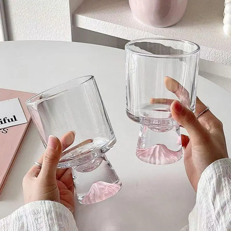 دسرخوری پایه دار برند DELI GLASS در سه طرح