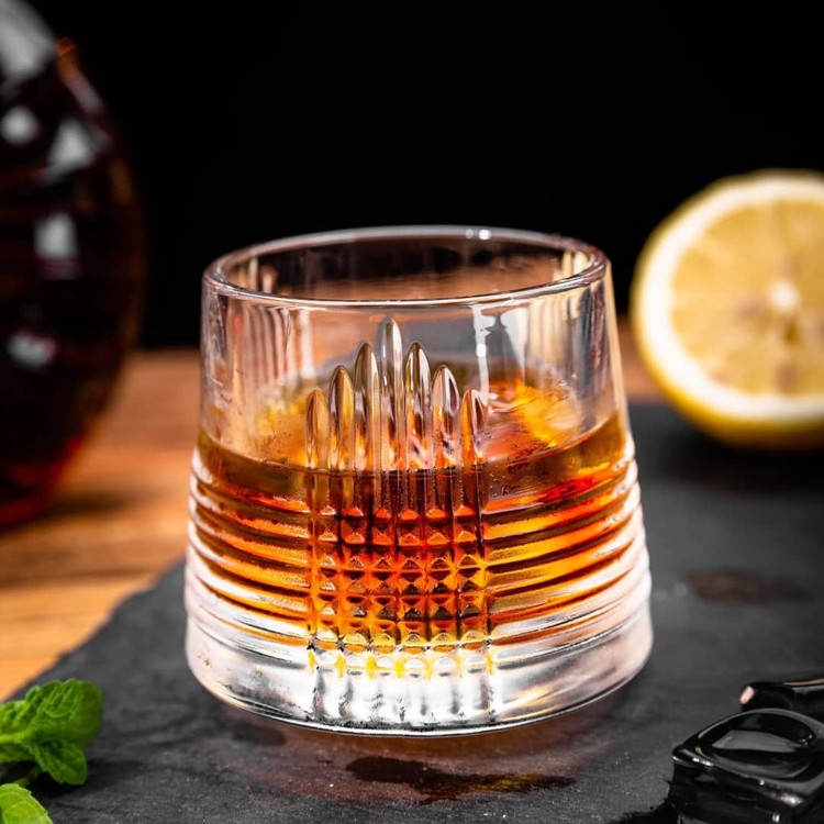 نیم لیوان چرخشی در دو طرح برند DELI GLASS