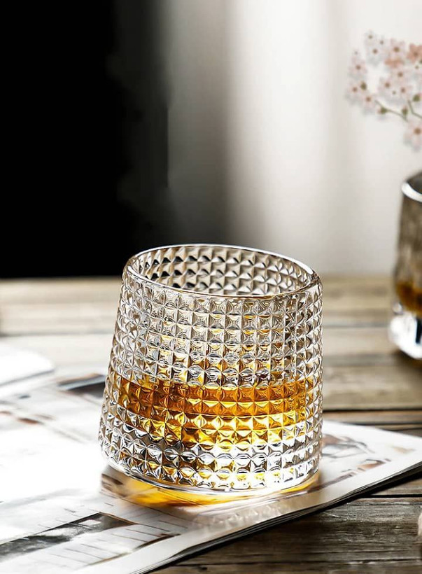 نیم لیوان چرخشی در دو طرح برند DELI GLASS