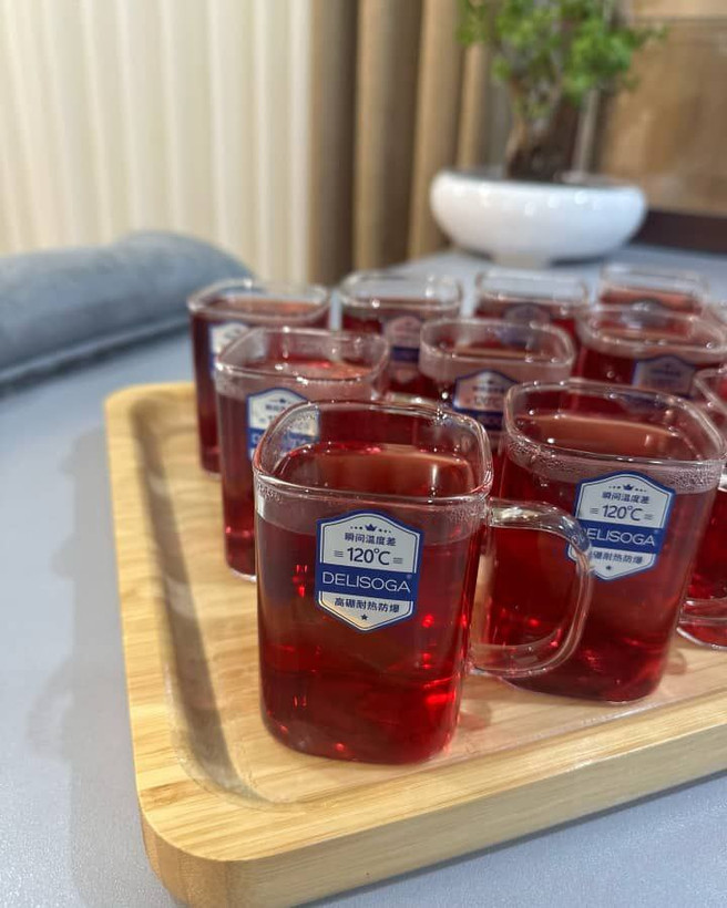 استکان پیرکس مربعی حجم 230 سی سی برند DeliGlass
