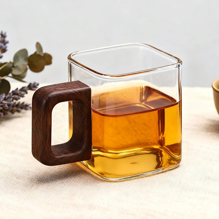 قهوه خوری مربع با نعلبکی چوبی