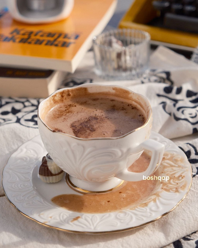 چایخوری چینی گل برجسته برند IPEK