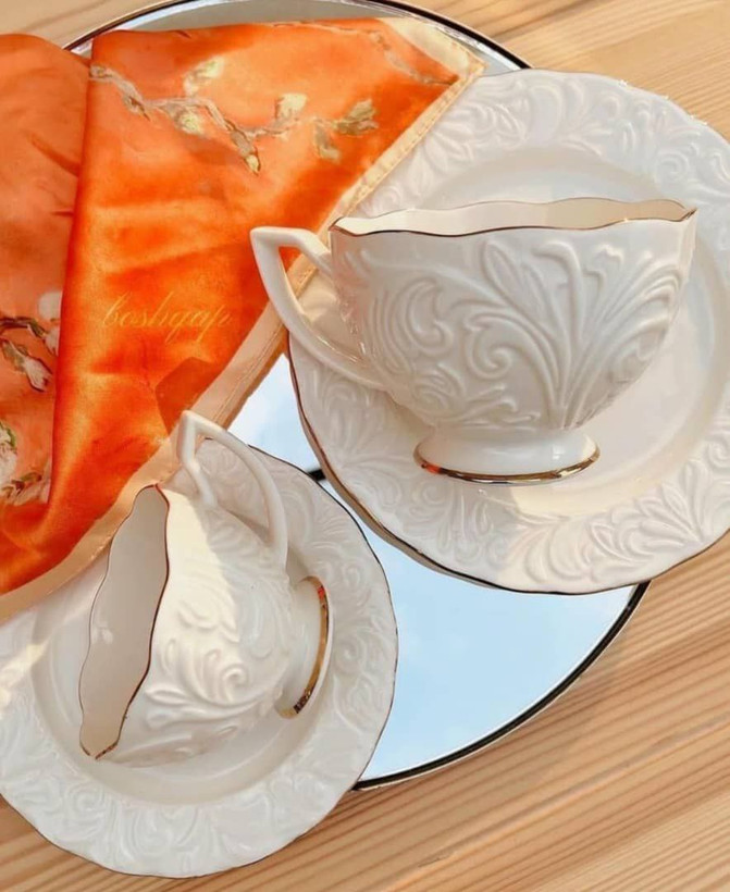 چایخوری چینی گل برجسته برند IPEK