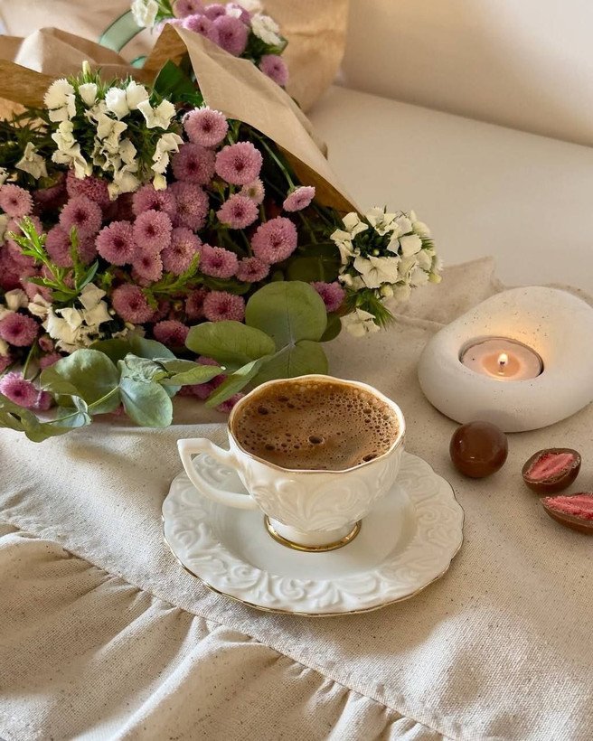 چایخوری چینی گل برجسته برند IPEK