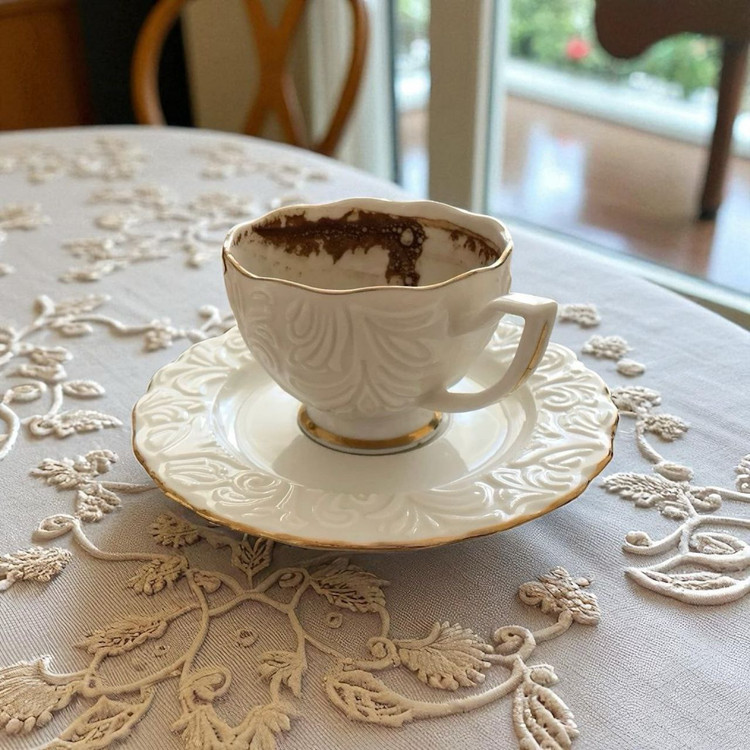 چایخوری چینی گل برجسته برند IPEK