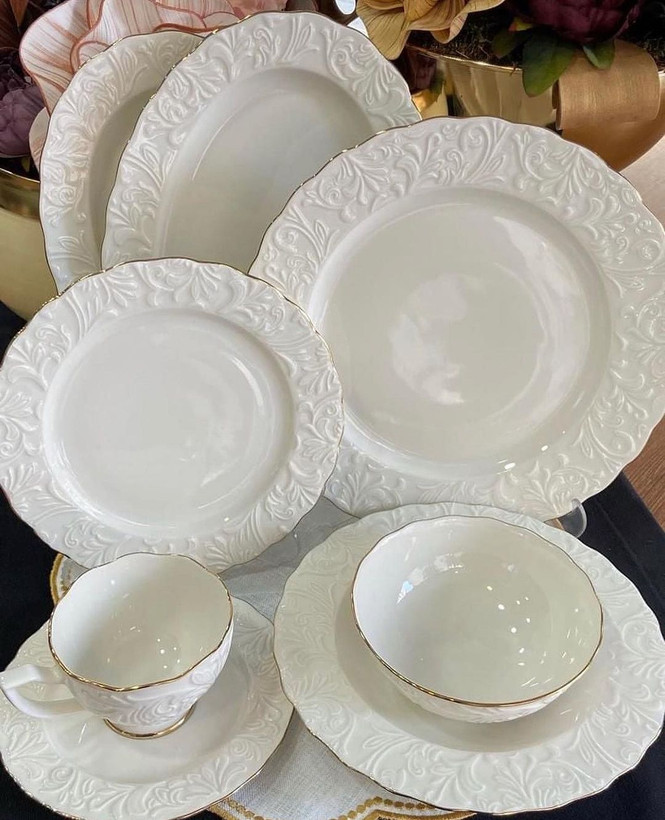 سرویس غذا خوری ۶ نفره ۲۶ پارچه گل برجسته برند İpek