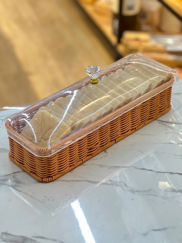 سبد حصیری درب دار