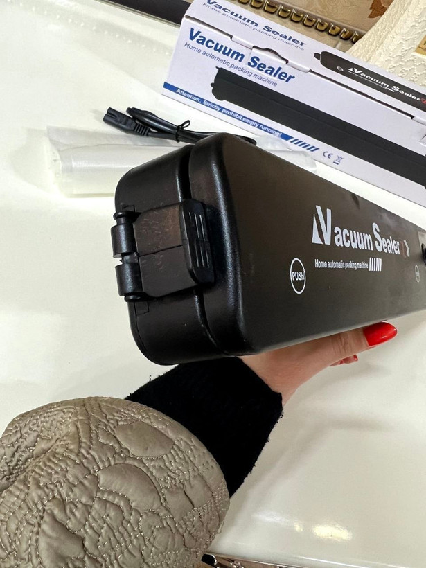 دستگاه وکیوم کیسه برقی برند VACUUM SEALER
