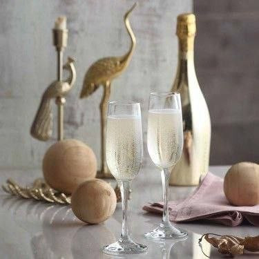 گیلاس خوری طرح NEVAKAR برند LAV