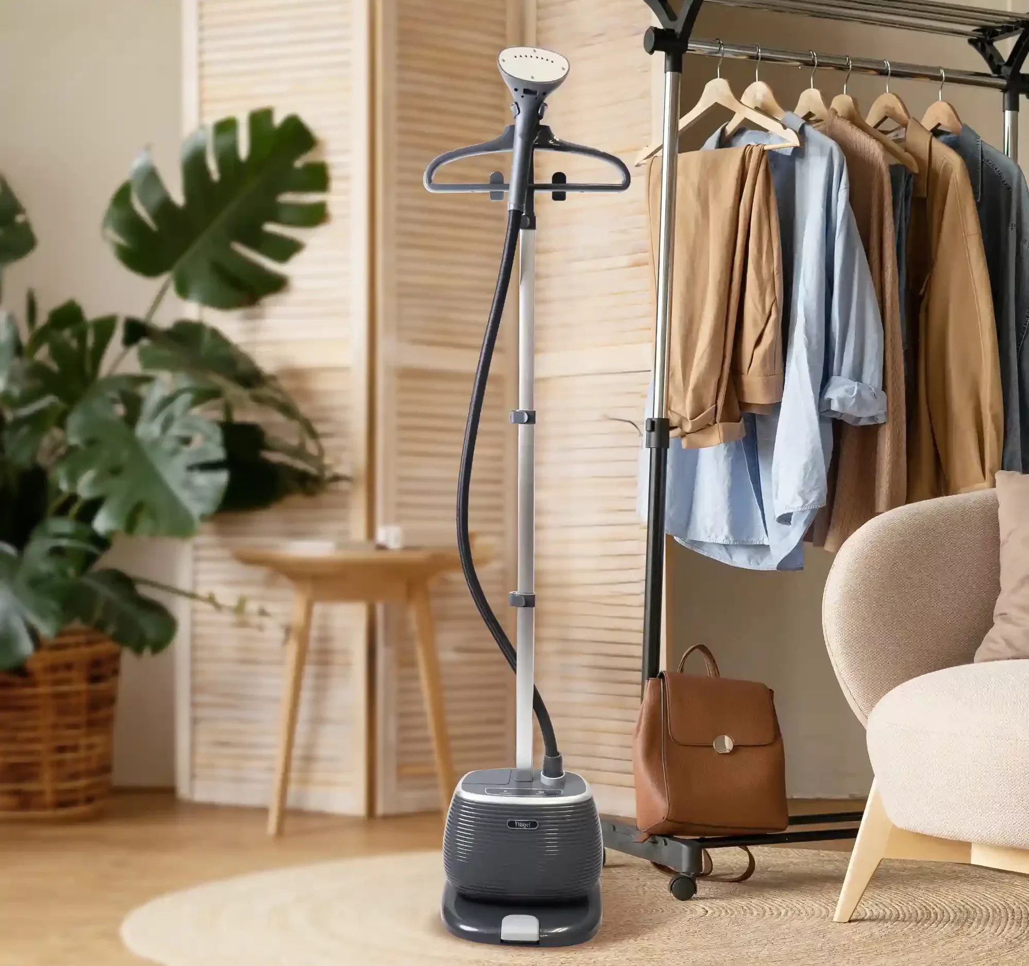 اتو بخار ایستاده مشکی فلوگل مدل GS145-6205